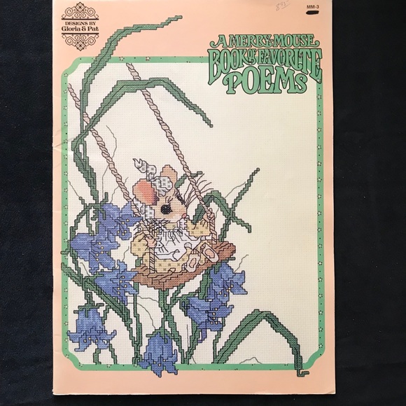 Vtg Cross Stitch Book A Merry Mouse Book of Favorite Mice Poems 10 Designs 1985 - Picture 1 of 11